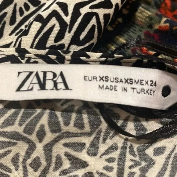 Zara PRINTED MIDI DRESS BLACK / WHITE - - Picture 9 of 14